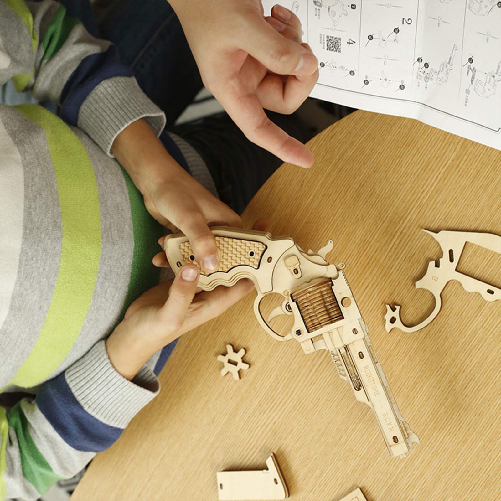 Robotime Rokr DIY Revolver,Sca - Model Kit Revolver incelemesi ve fiyatı